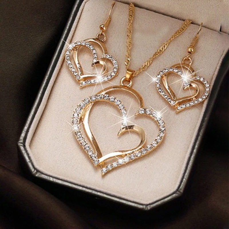3 Pcs Set Heart Shaped Jewelry Set Of Earrings Pendant Necklace For Women Exquisite Rhinestone Double Heart Jewelry Set: Gold-color