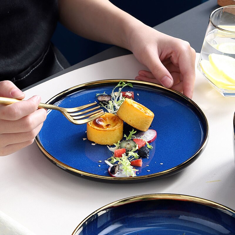 Service de vaisselle en céramique bleue, vaisselle de luxe, bordure dorée, porcelaine, assiettes, salade, nouilles, bol pour Restaurant