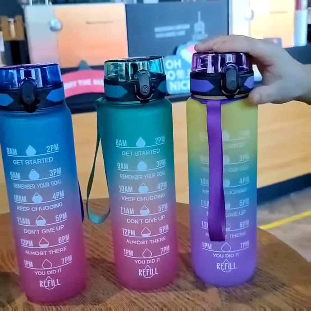 2L Wasser Flasche Stroh Tasse Große Kapazität Hohe Temperatur Kunststoff Wasser Tasse Zeit Skala matt draussen Sport Schüler Paar Tasse