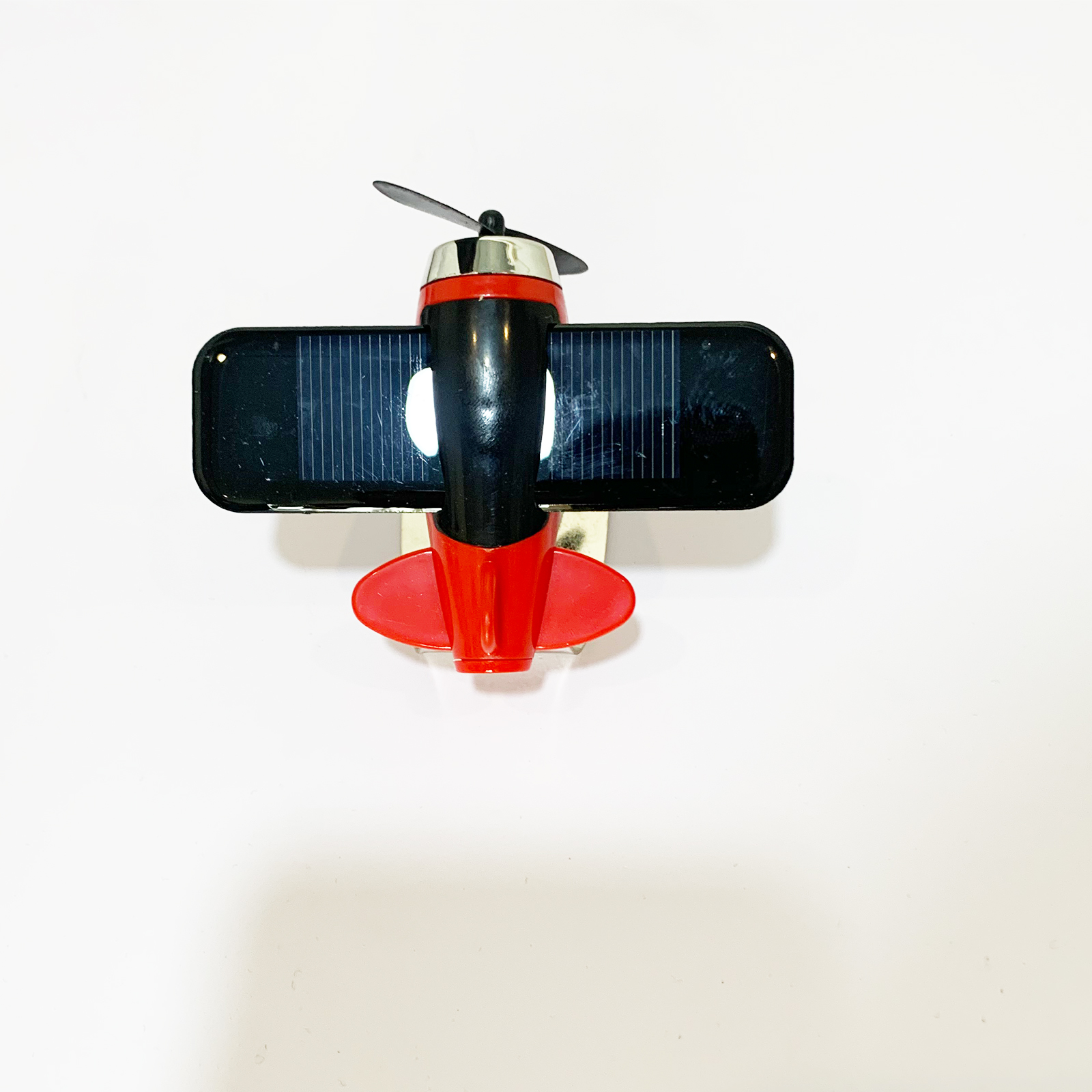 1 stücke Flugzeug Schmücken Solar- angetrieben Flugzeug Modell Auto Armaturenbrett Rotatefor Innen Und Auto Innen Büro
