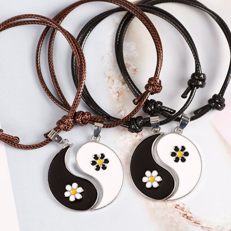 Men And Women Bracelets Small Daisy Pattern Gossip Pendant Leather Rope Couple Hand Chain For Best Friend Birthday Jewelry