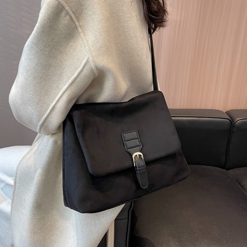 Fluwelen postbodetas Damesmode pendeltas met hoge capaciteit Eenvoudig en veelzijdig Effen kleur Suède Crossbody met één schouder