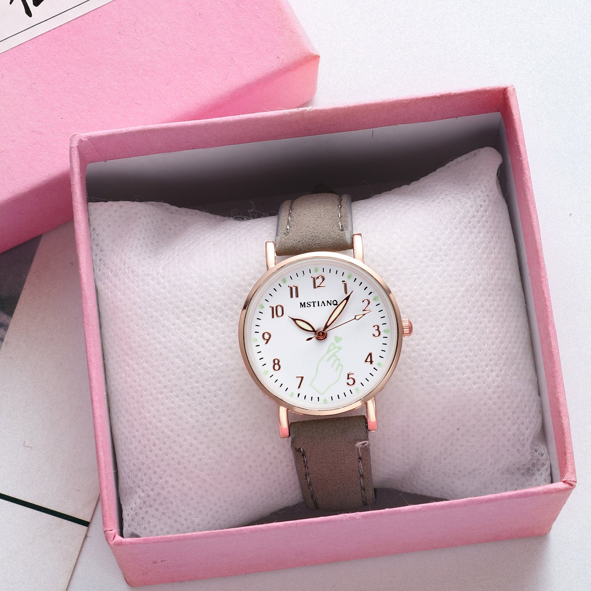 Simple Ladies Wrist Watches Luminous Women Watches Casual Leather Strap Quartz Watch Clock Montre Femme Relogio Feminino: (no box)