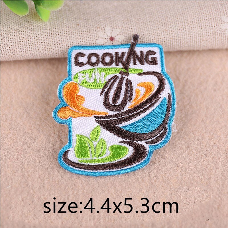 Cartoon Patch Ijzer Op Patches Voor Kleding Streep Kerstmissneeuwman Badges Geborduurd Patches Stickers Op Kleding Diy Applicaties: Champagne