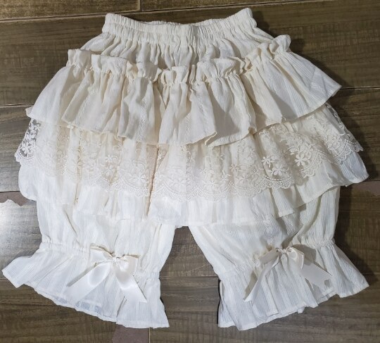 Cute Black/White Lolita Shorts Lace Ruffled Elastic Waist Cotton Bloomers: Beige