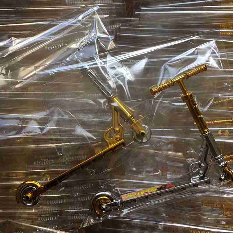 Mini Simulation Rolle Spielzeug Zwei-Rad Rolle freundlicher Pädagogisches Kunststoff Spielzeug Zubehör