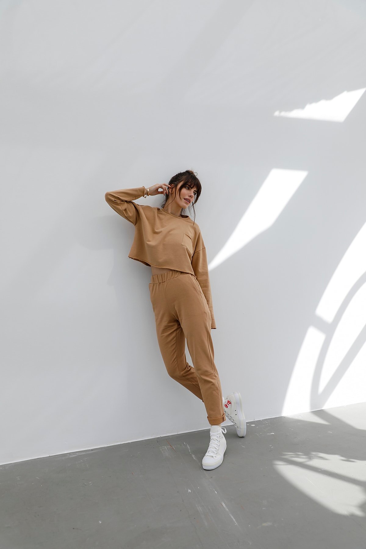 Trendyol 100 Organische Baumwolle Grundlegende Jogger betroffen Jogginghose TWOAW21EA0177