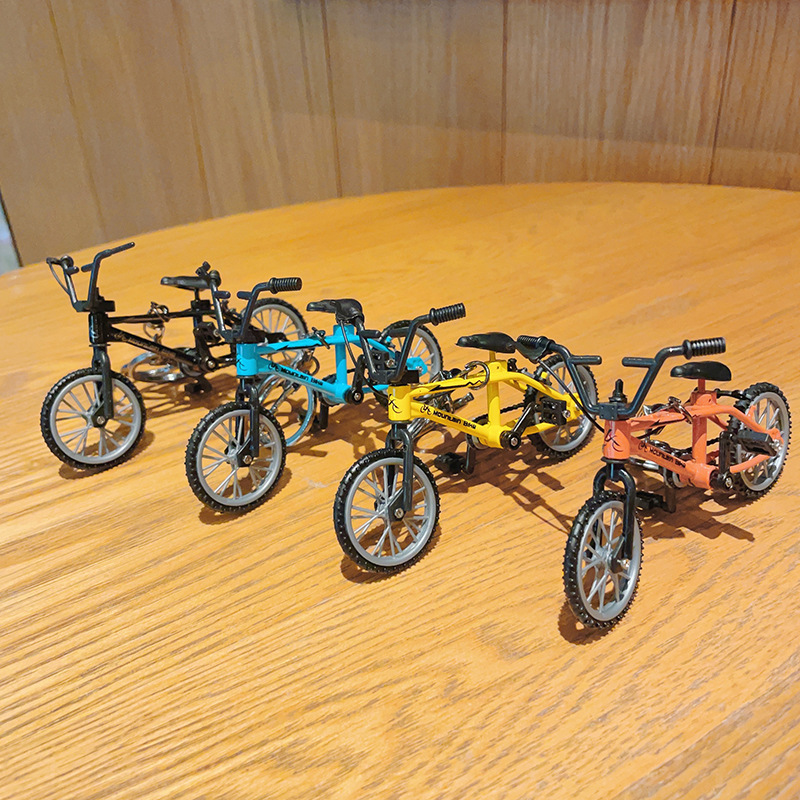 LLavero de bicicleta modelo de aleación Mini dedo de Metal fundido a presión bolsa para bicicleta de montaña llavero colgante juguete para para niños hombres coleccionista