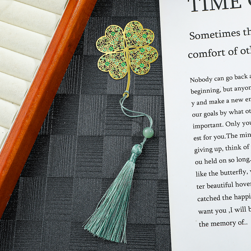 Eenvoudige holle messing boekenlegger, mooie boekenlegger met klavertje vier en libelle, boekenlegger, boekenvriend, leesbenodigdheden