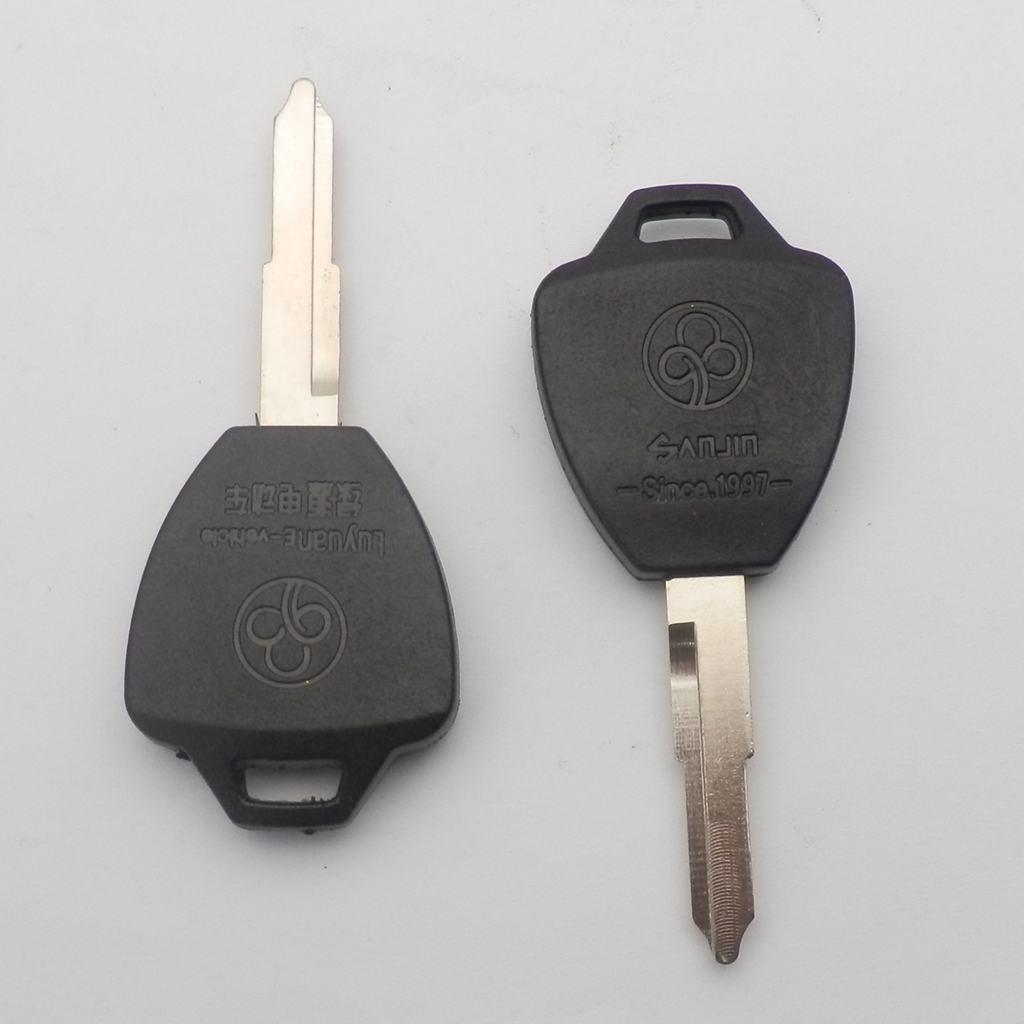 2Pcs Uncut Replacement Remote Ignition Key Transponder Blank Key for GY6 SCOOTER MOPED MOTORCYCLES