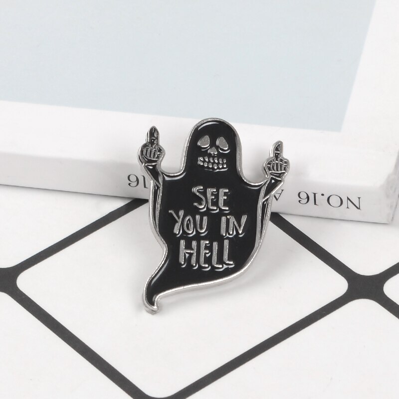 Broche de esmalte preto fantasma, broche de dedo médio, joia gótica engraçada com emblema