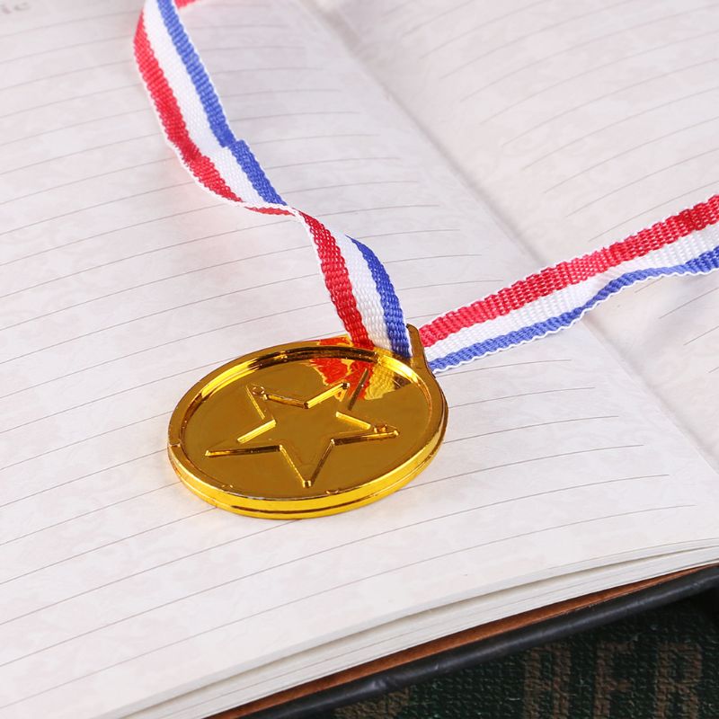 12 stk plast gull tone vinner pris medaljer skoleutstyr barn leketøy foto rekvisitter skoleaktiviteter belønning