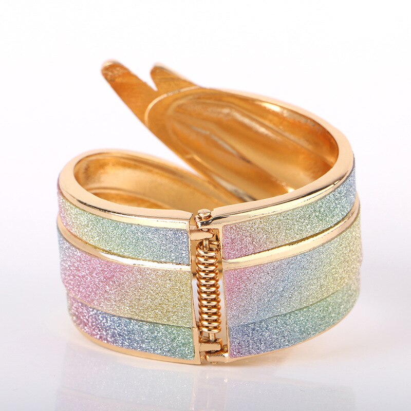 Armreif - Engels Federflügel Anhänger - Trendy Metallschmuck für Damen