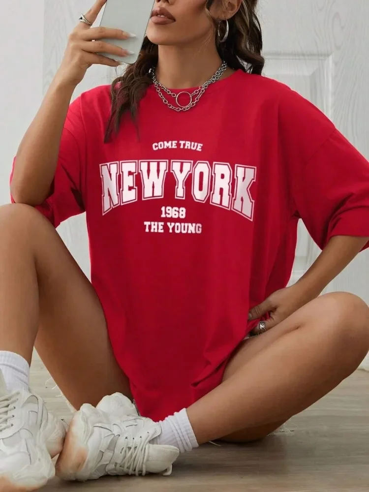 Quand 1968 The York Is Young Woman T shirt, fille, surdimensionné, 03/Top, créativité, streettershirt, vêtements décontractés individuels