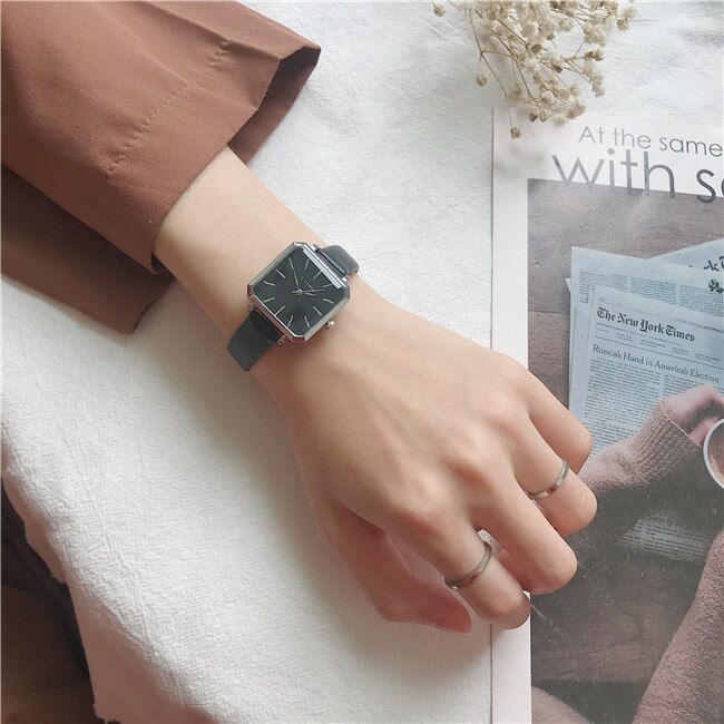 Montres en argent pour femmes, carré Vintage pour dames, Ulzzang, montre à Quartz décontractée avec bracelet en maille: Black