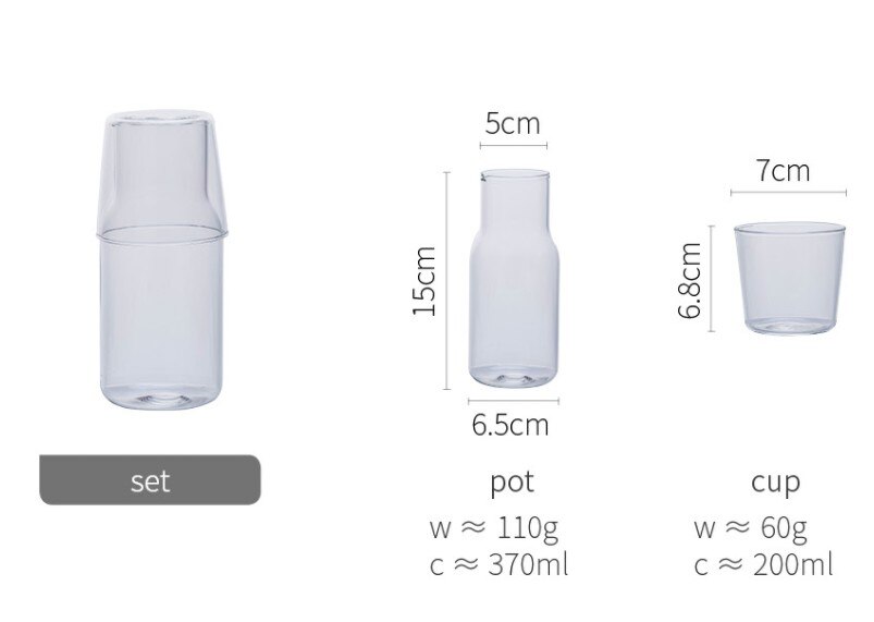 Vannkaraffel med glass i glass kaldt vannflaske kopp sett vannkanne høy temperatur motstand flaske: misligholde tittel