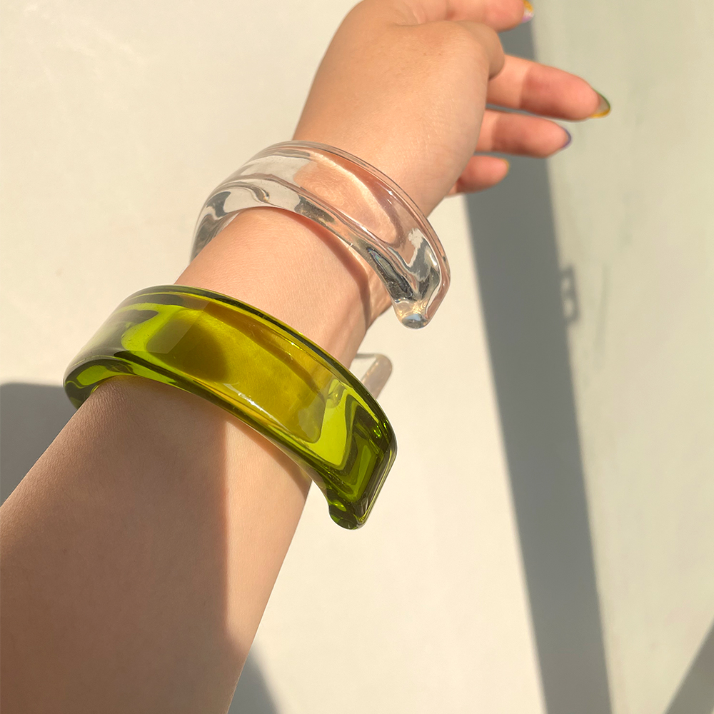 HZ – Bracelet Transparent en résine acrylique colorée, géométrique, Simple, ouvert, Version large, pour femmes et filles, de bijoux,