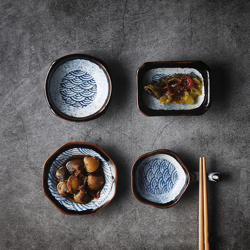 Japanese Retro Ceramic Sauce Dish Pickle Plate Kitchen Geometric Pattern Soy Sauce Dishes Small Fruit Dessert Snack Sushi Plates: 4PCS SET
