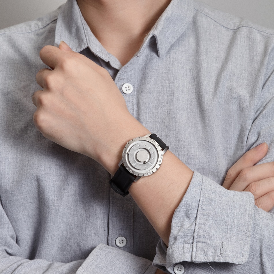 EUTOUR Innovative Black Sliver Magnet Magnetic Metal Multifunctional Watch Men's Sports Quartz Watch Cool Watch Male Reloj