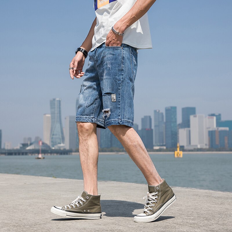 Herr blå jeansshorts hål korta jeans herr sommar knälånga jeansshorts raka lösa jeansshorts