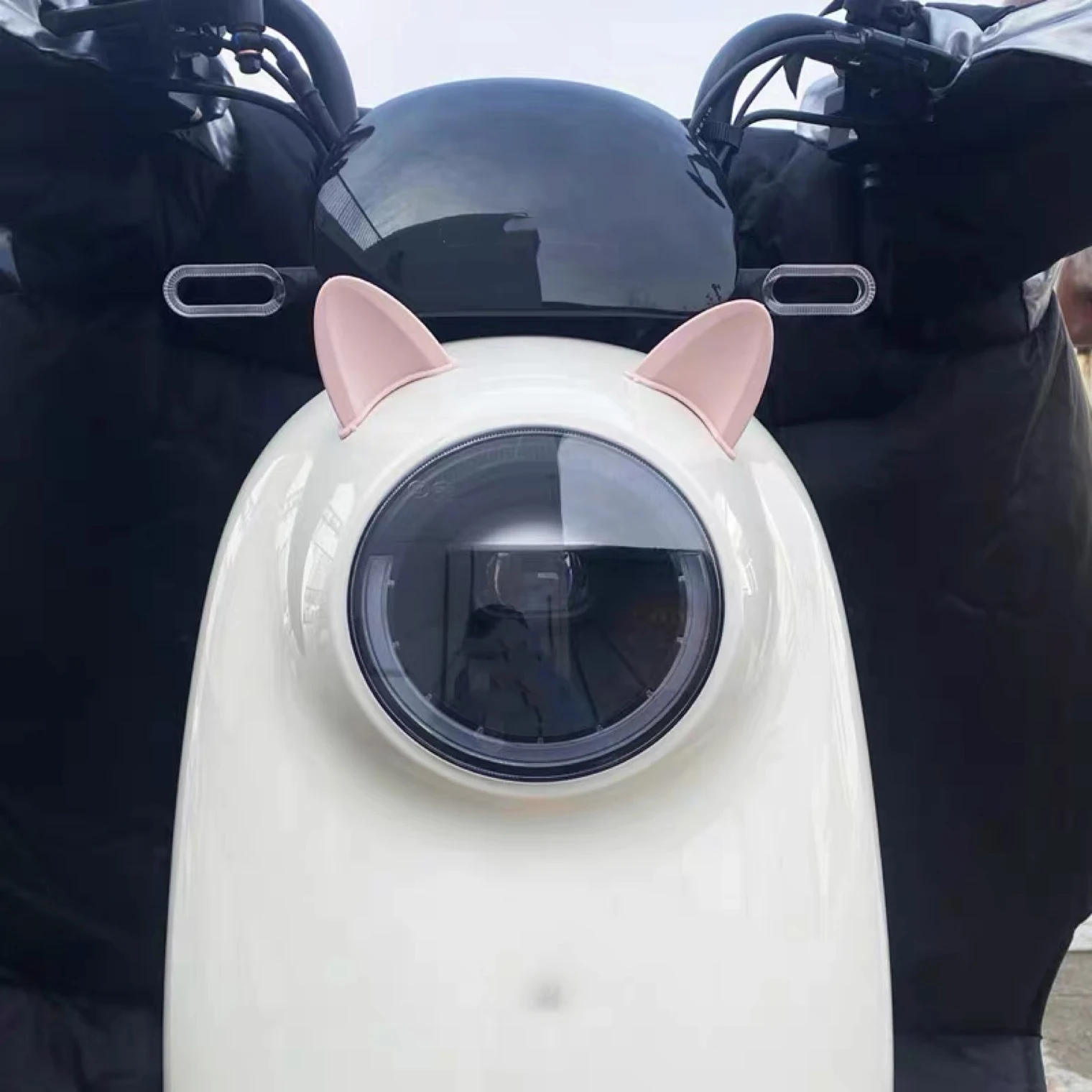 Universal Helmet Cat Ears Decoration Motorcycle Electric Car Driving Styling Cute Cat Ears Stickers Decor Helmet Accessories