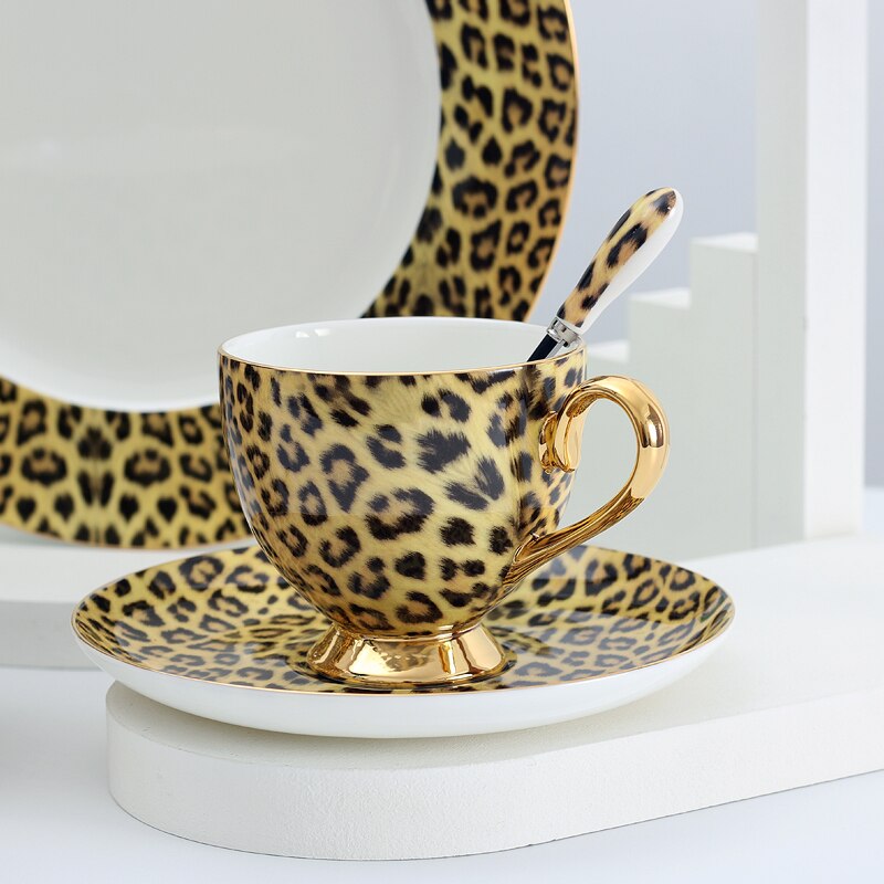 Porzellan Kaffee Tasse und Kaffee Tasse Erzähler einstellen Knochen China Geschirr Getränk Leopard drucken Luxus Steak Geschirr