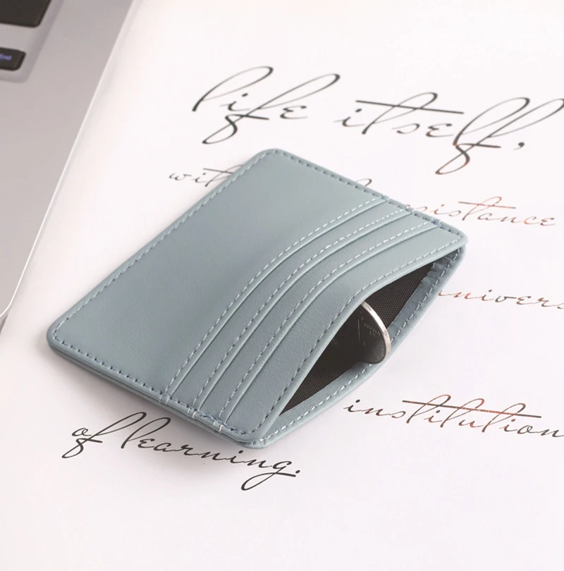 Práctico tarjetero bancario personalizado de , tarjetero portátil de cuero PU para hombre y mujer