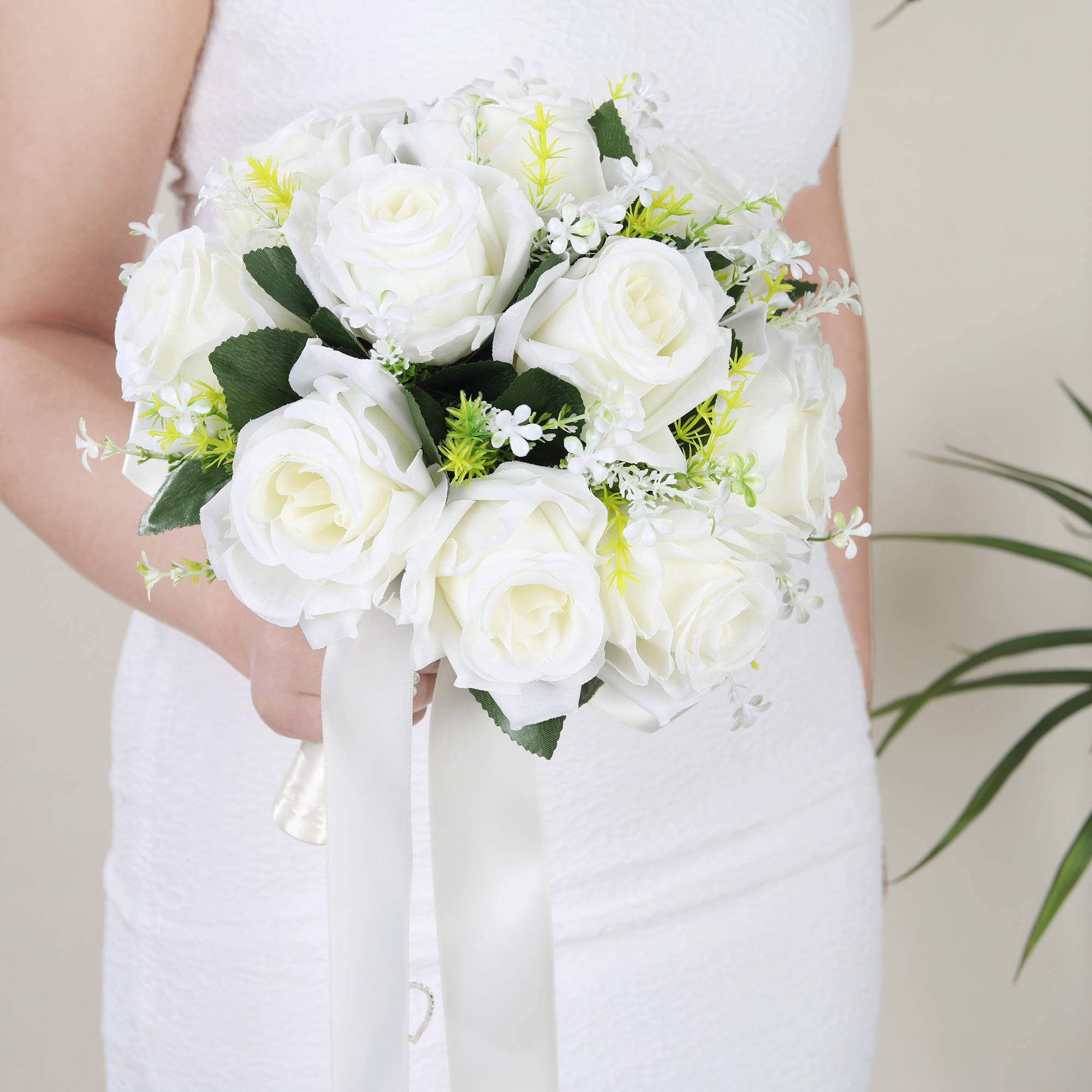 1 weißer Rosen-Hochzeits-Brautstrauß, mit „Liebe“-Dekor, für Hochzeiten, Valentinstag, Verlobungsfeiern