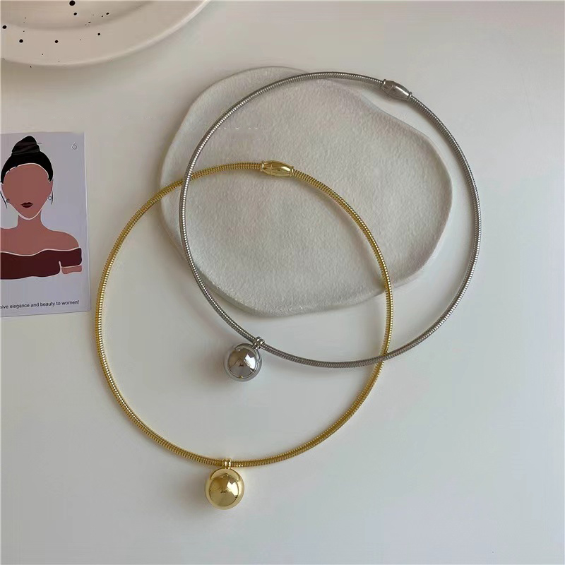 2025 Ronde Bal Hanger Rvs Chockers Draaimomenten Sexy Overdreven Ketting Van Koreaanse Vrouwen Mode-sieraden Voor Gifl