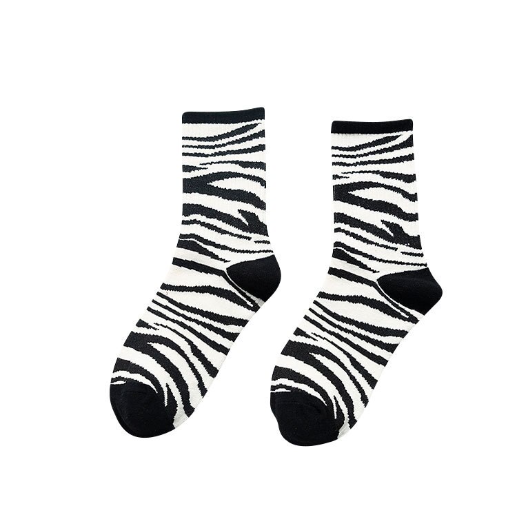 Women Socks Zebra Stripe Pattern Black White Socks Striped Harajuku Hosiery Short Sock Cute Woman Animal Fingers Soks: 04