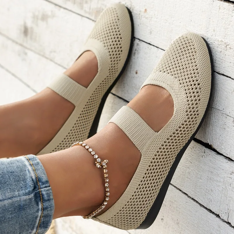 2024 scarpe basse da donna Slip on mocassini per maglieria per donna scarpe singole con punta tonda scava fuori moda mamma scarpe Casual per donna