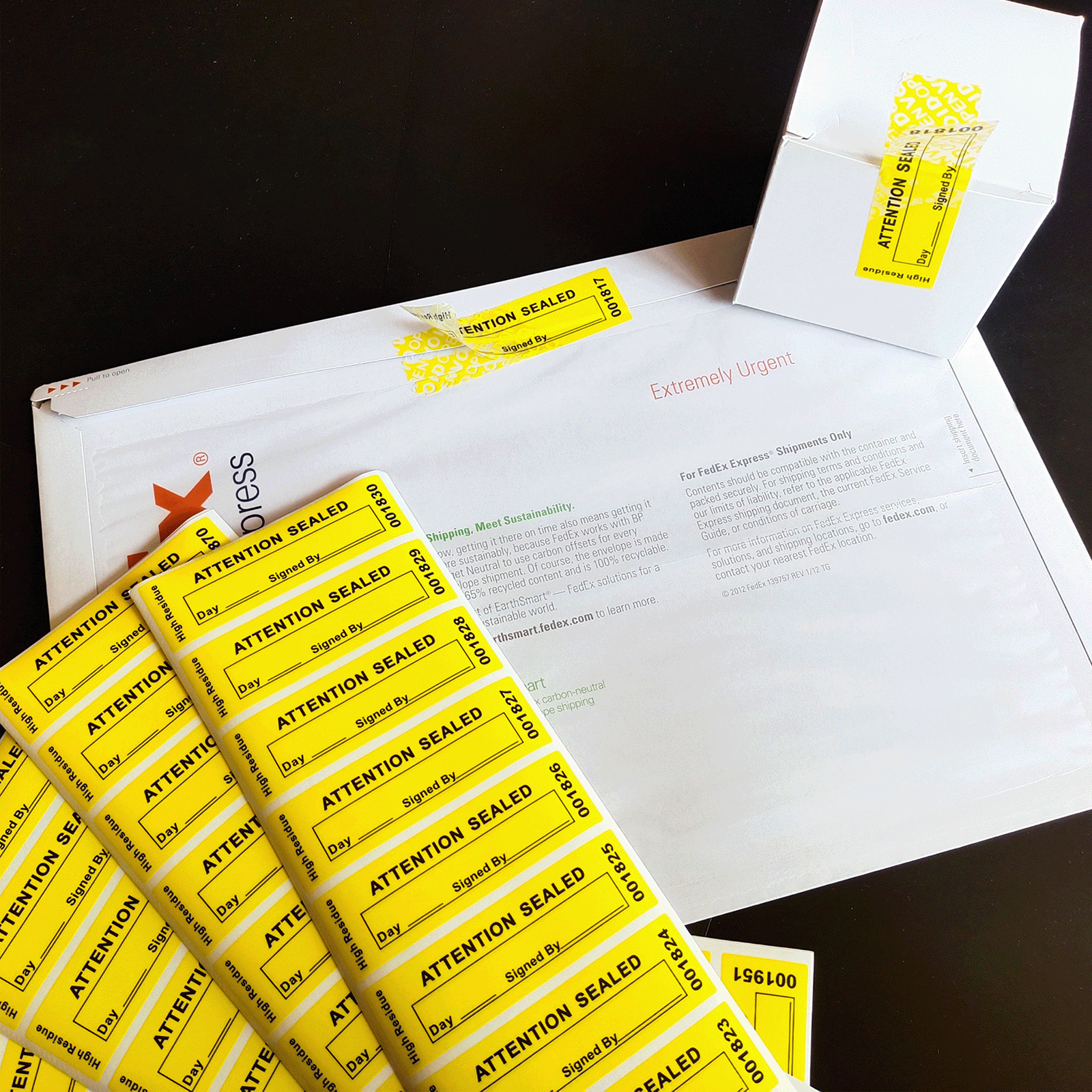 8,5x2,5cm gele Tamper Evident-labels 100% totale overdracht Beveiliging Garantie ongeldig stickers met serienummers zegelsticker