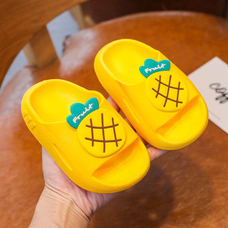 Cartoon Strawberry Kids Slippers for Boys Summer Beach Indoor Slippers Cute Girl Shoes Home Soft Non-Slip Cute Children Slippers: D / 27-28(18cm)