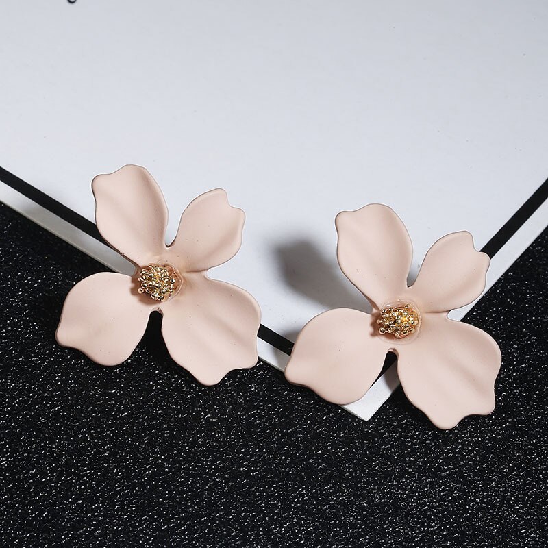Leuke Kleine Daisy Bloemen Stud Oorbellen Voor Vrouwen Koreaanse Sweet Crystal Flower Earring Meisjes Mode Elegante Sieraden: Silver Plated