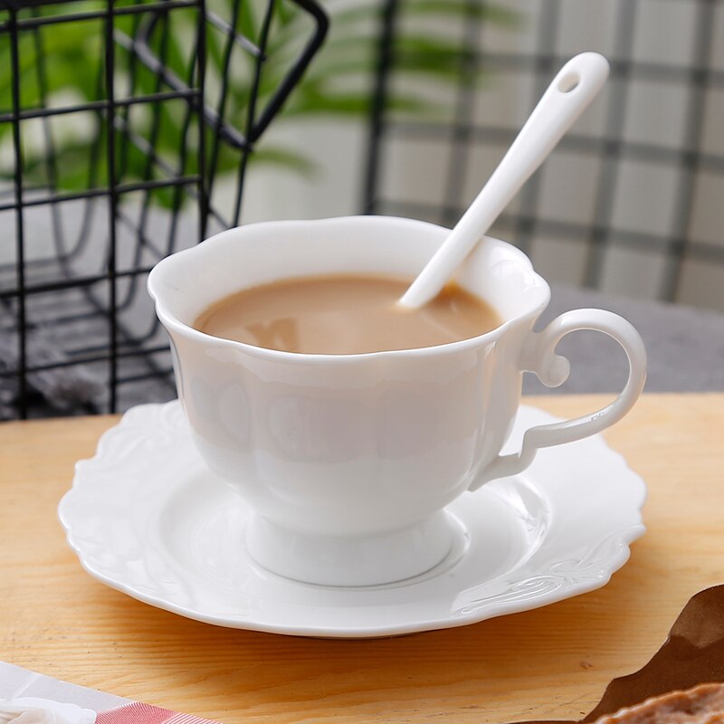 Royal Bone China Koffie Kopje Witte Thee Kopjes En Schotel Sets Porselein Eenvoudige Kahve Fincan Takimlari Zomer Cups AC50BD