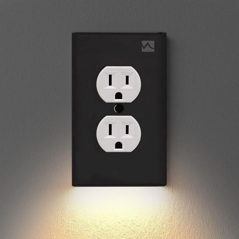 High Durable Convenient Outlet Cover Duplex Wall Plate Led Night Light Cover Ambient Light Sensor for Hallway Bedroom