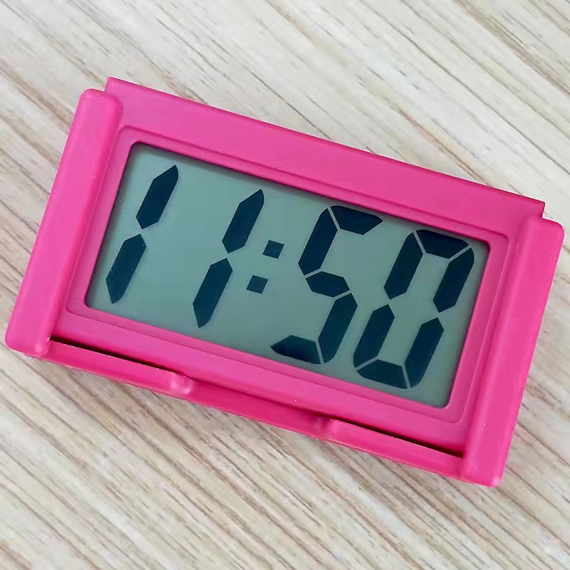 Auto-Armaturenbrett-Digitaluhr, selbstklebende Mini-Uhr für Fahrzeuge mit LCD-Zeitanzeige, Kfz-Uhr zum Aufkleben für Autos: Silber