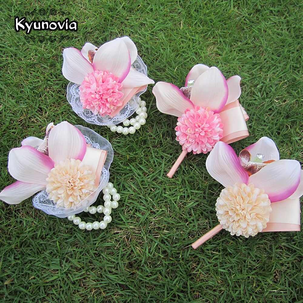 Kyunovia Blume Blume Ich bin Knopfloch Hochzeit Bräutigam Knopfloch Revers Stift Perle Armbinde Prom Ereignis Zubehör Party Handgelenk Korsage FE36