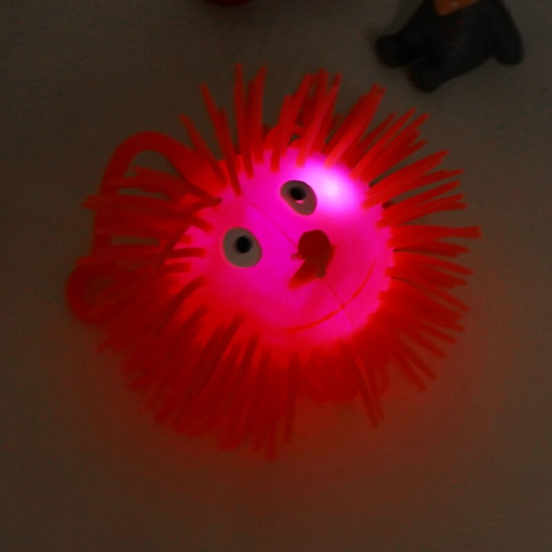 1PC hérisson balle enfants lumineux jouets anti-Stress Long nez enfant drôle clignotant Smiley jouet (couleur aléatoire)