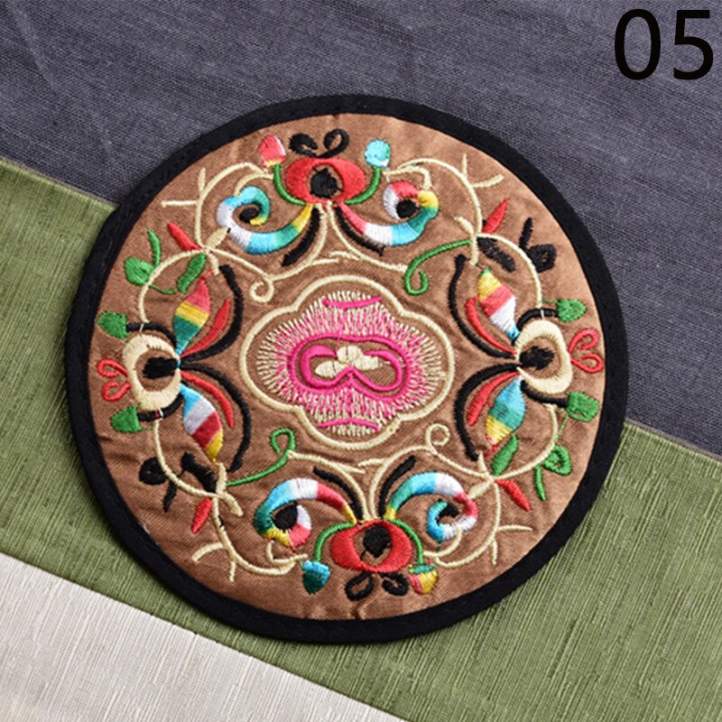 Vintage Etnische Bloemen Theekopje Mat Ronde Moderne Chinese Stof Geborduurde Onderzetters Thuis Duurzaam Isolatie Pads Cup Mat: 05