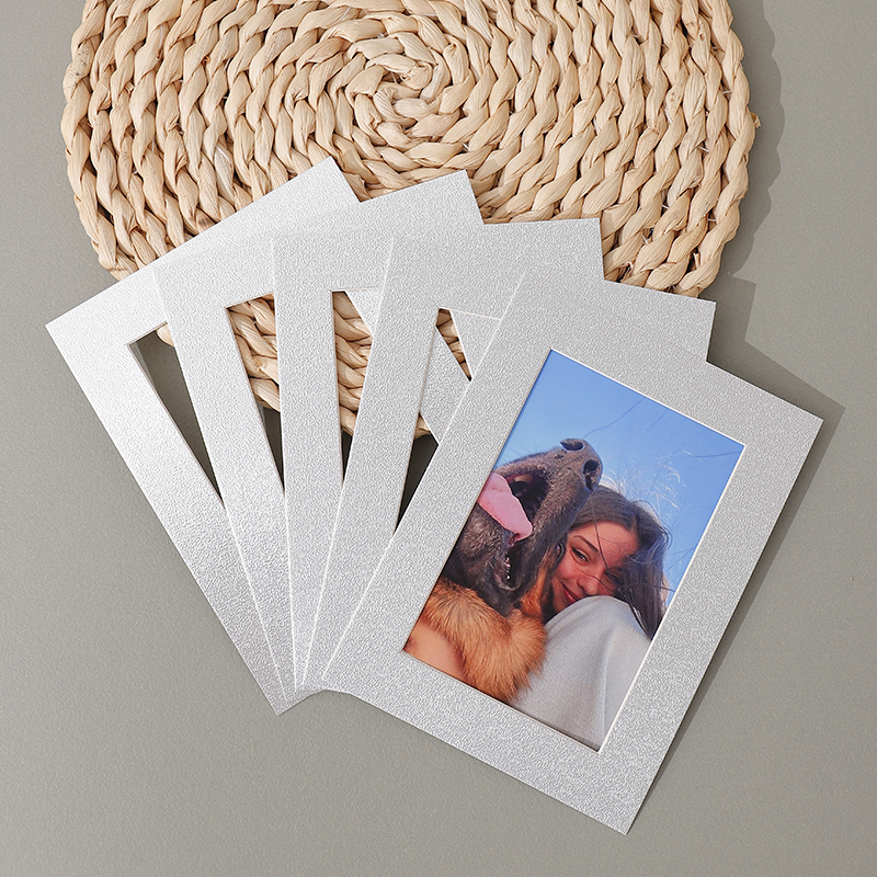 20 stuks kleurrijke kartonnen fotolijstjes, retro papieren fotolijstjes voor foto's van 6 inch, eenvoudige kleine fotolijstjes voor aan de muur.: Lichtgrijs
