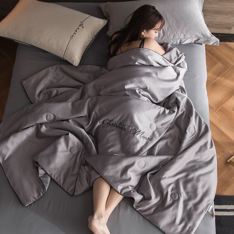 Été Tencel nu dormir été cool couette couleur unie broderie climatisation couette simple double mince couette LB63015: 200X230CM / B