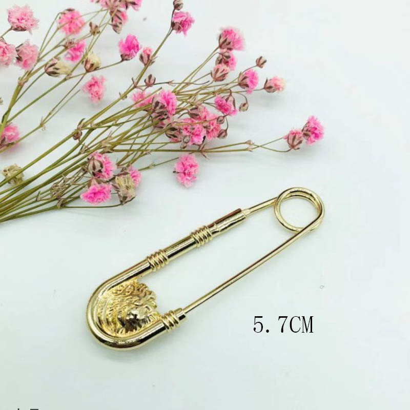 Broche de aleación con doble cabeza de león para hombre y mujer, alfileres de seguridad DIY, artefacto de cierre de cintura, traje, chaqueta, joyería decorativa, 3 uds.: Color dorado