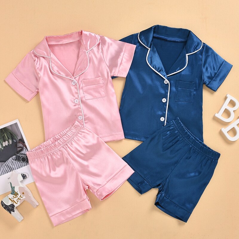 2 pçs crianças pijama da criança do bebê menino menina cetim seda pijamas definir nova camisa de manga curta topo + calças sleepwear verão botão macio