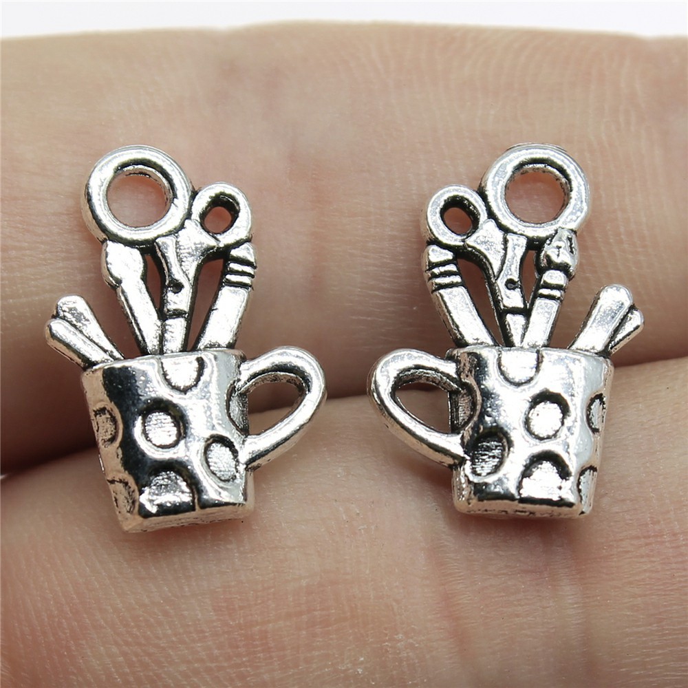 20 stks / partij Antiek Zilver Kleur Schoolbenodigdheden Boek Charms Bachelor Cap Charms Doctor Hat Hanger Graduation Charms: Blue White Zinc Plated