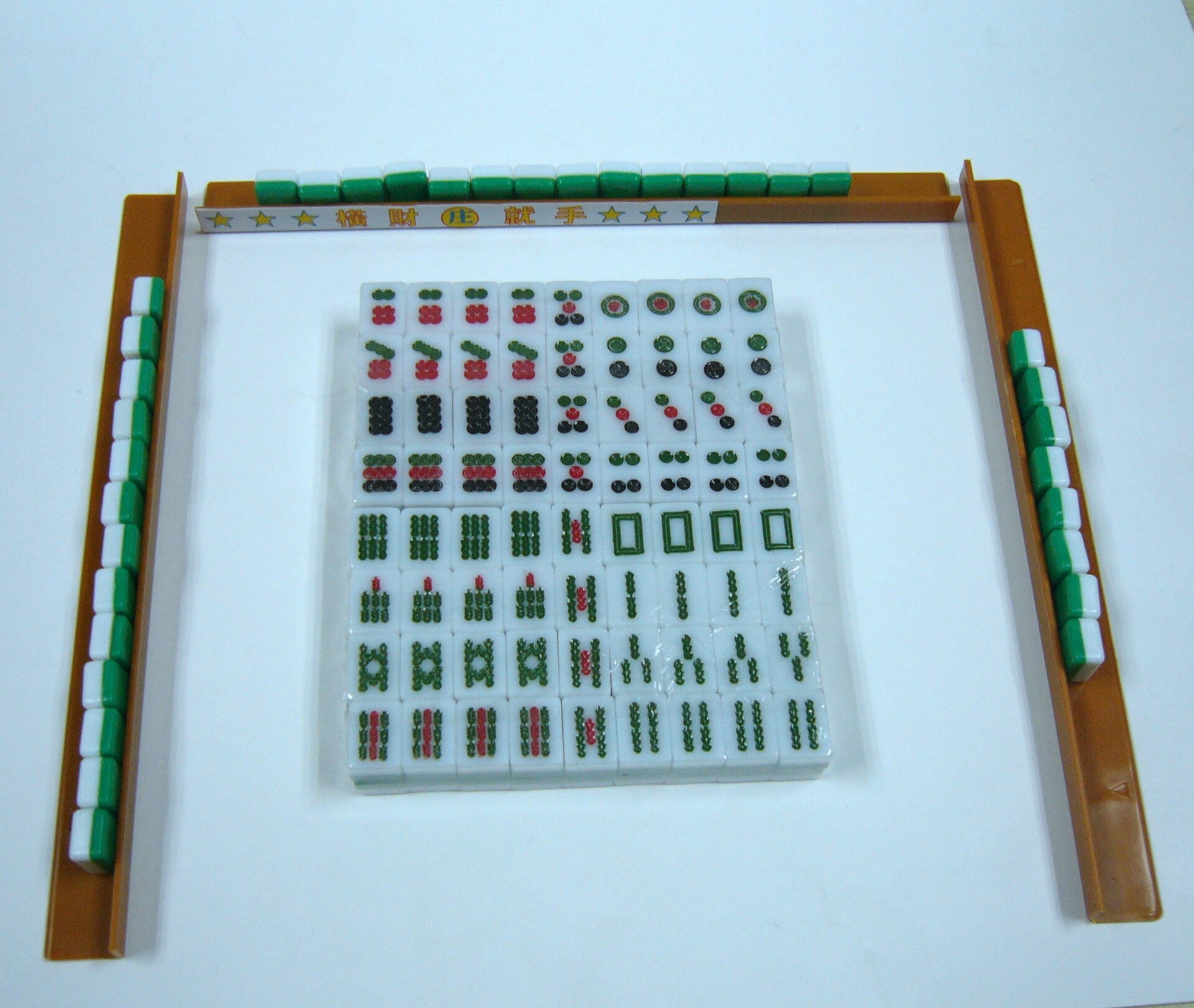 Portable Mahjong Organic Glass Mini Mahjong Engraving Tourist Mahjong, Chess and Card Entertainment