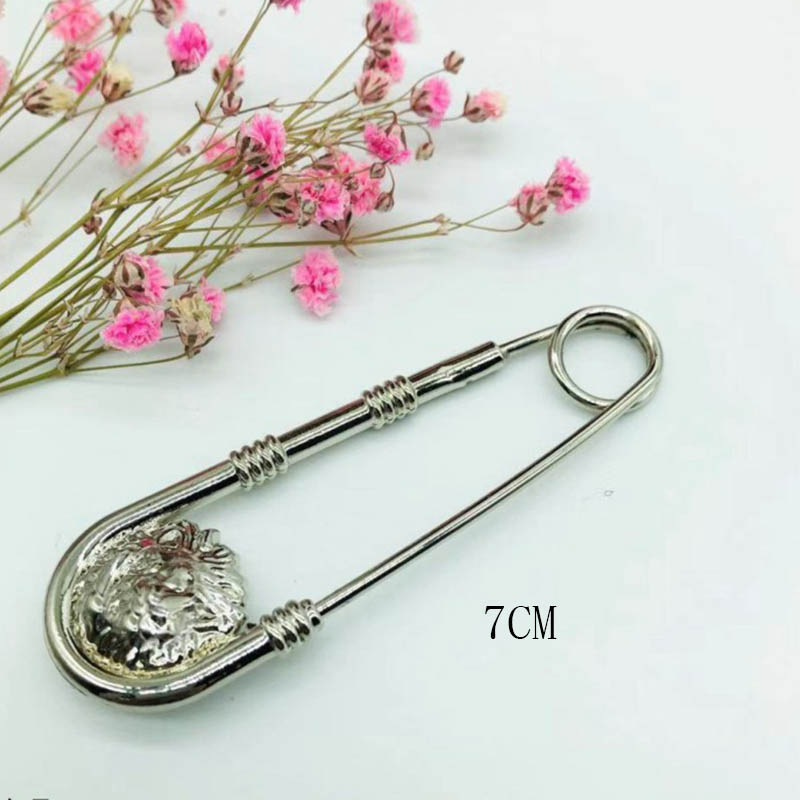 Broche de aleación con doble cabeza de león para hombre y mujer, alfileres de seguridad DIY, artefacto de cierre de cintura, traje, chaqueta, joyería decorativa, 3 uds.: PLATEADO