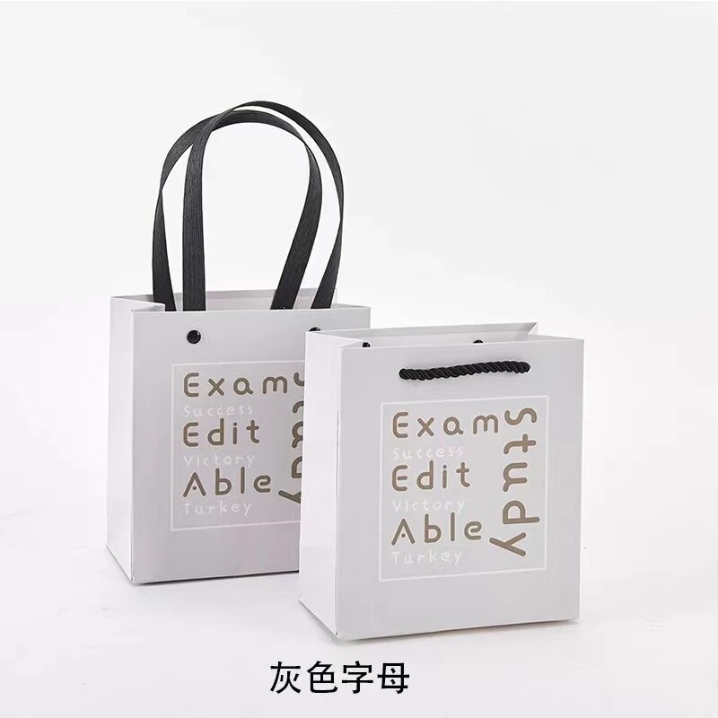 6 Stk/pak Cartoon Papieren Zakken Kraft Voor Festival Met Handvat: Light Grey / 20x24.5cm