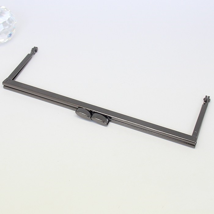 E393# 17.5cm*6cm firkantede pistoler svart uten hull veske ramme lås diy kiss lock bag mynt veske tilbehør 2 stk/lott