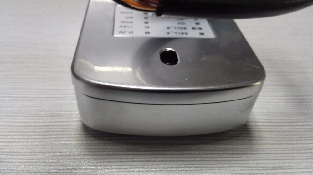 Mobile phone APP Access Control ,Simple Proximity Access Control Card Reader comes with two master cards